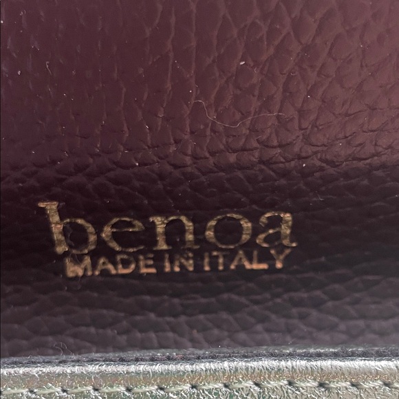 🧚‍♀️✨ Mint Green Metallic Clutch Made in Italy BENOA 🧚‍♀️✨ - Picture 2 of 9